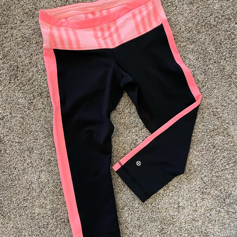 Lululemon crop leggings size 4
